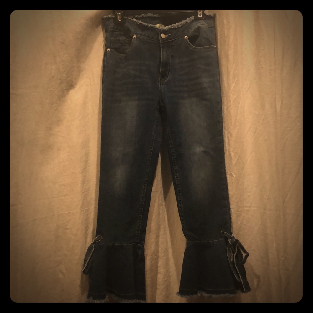 NWOT Gianni Bini fringe flair jeans - size m